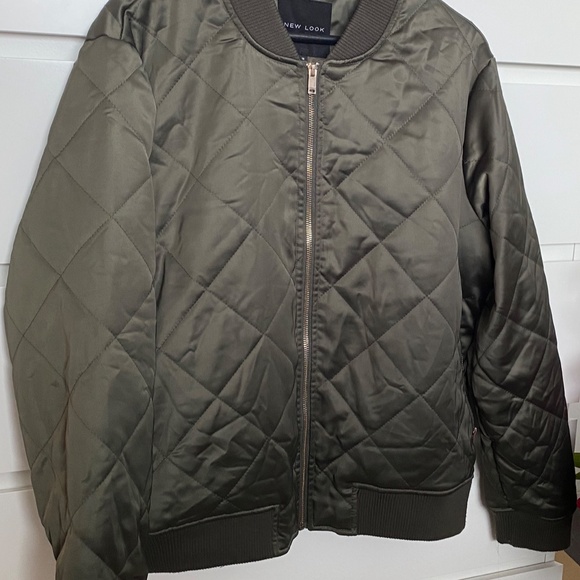 Olive green / Sage green quilted bomber jacket - Picture 2 of 3